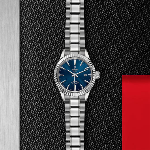 帝舵风尚系列 | 钢表壳，直径28毫米  蓝色表盘 商品图0