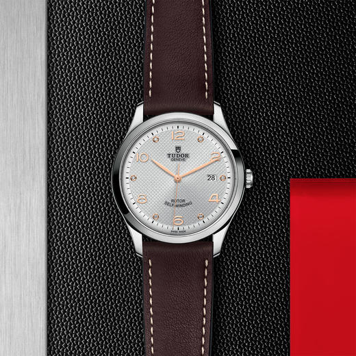 帝舵1926系列 | 钢表壳，直径41毫米  镶钻表盘 商品图0