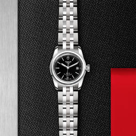 帝舵骏珏日历型 | 钢表壳，直径26毫米  黑色表盘