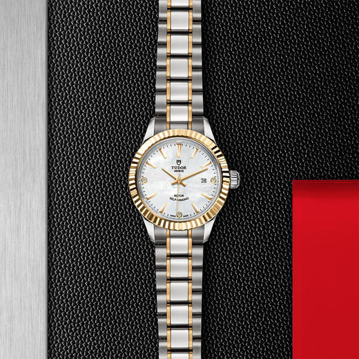 帝舵风尚系列 | 钢表壳，直径28毫米  镶钻表盘 商品图0