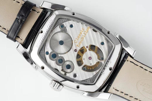 帕ma强尼KALPA系列真陀飞轮腕表，搭载复刻原版帕ma强尼cal.PF500手动真飞轮机芯 背透夹板效果接近原版，双面蓝宝石水晶玻璃 直径45mmx37mm 商品图8