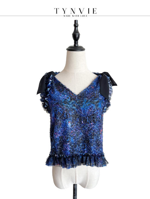 TYNVIE 木耳边装饰V领背心 - 蓝色 商品图1