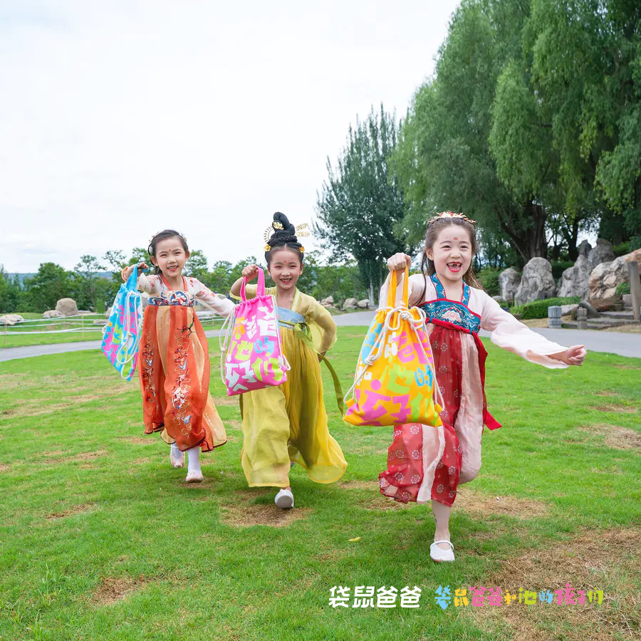 【袋鼠爸爸限量定制款手提帆布袋】三种颜色可选，时尚好看，材质挺括，便携，编绳粗细合适，背负舒适