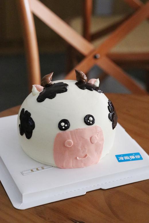 蛋糕定制—可爱小牛 商品图0