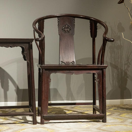 紫檀麒麟纹圈椅（两椅一几） 商品图4