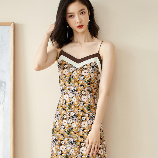 米思阳夏季新款法式优雅复古碎花裙修身显瘦吊带连衣裙1072 商品图1