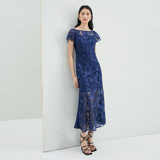 EITIE爱特爱夏季新款精致镂空蕾丝收腰中长款礼服礼服6577207 商品图5