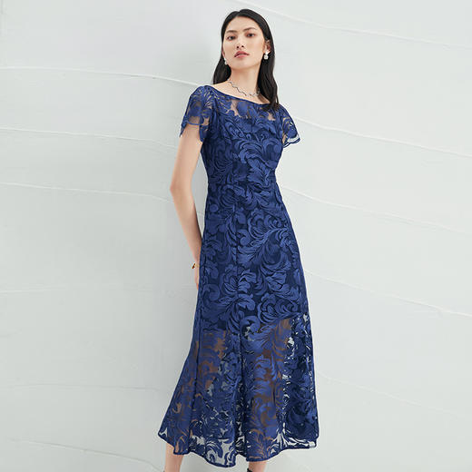 EITIE爱特爱夏季新款精致镂空蕾丝收腰中长款礼服礼服6577207 商品图6