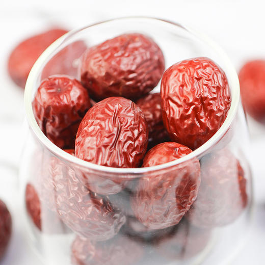 拾誉免洗 红枣个头饱满 肉厚甘甜  枣香浓郁 即食煲汤煮粥佳品500克/罐 商品图4