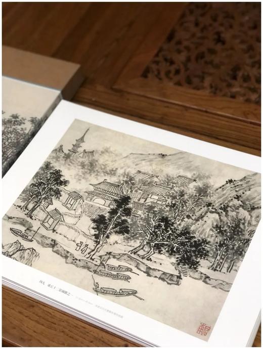 《历代名绘珍赏：沈周册页精选》，8开，100幅，沈周绘，浙江人民美术出版社2022年2月一版一印，定价300，售价240元。

沈周，明代“吴门画派”的开创者，善画山水、花鸟，兼善书法，是中国传统书画 商品图5