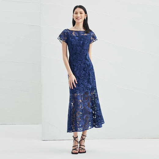 EITIE爱特爱夏季新款精致镂空蕾丝收腰中长款礼服礼服6577207 商品图7