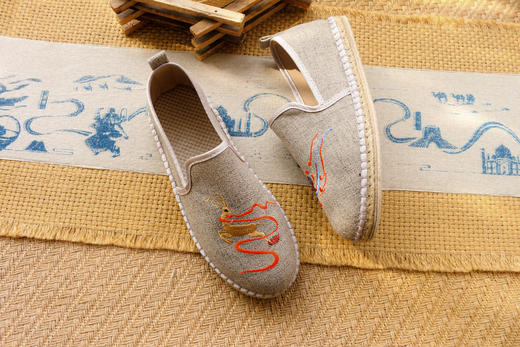 【买麻鞋，雅路人】防脚臭，夏季新款女鞋手工麻鞋时尚九色鹿布鞋千层底布鞋1810-10 商品图3