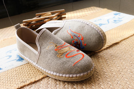 【买麻鞋，雅路人】防脚臭，夏季新款女鞋手工麻鞋时尚九色鹿布鞋千层底布鞋1810-10 商品图2