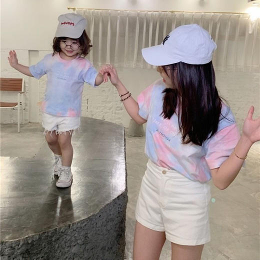 黛唯梵扎染T恤短袖亲子装一家三口四口夏季韩版休闲时尚母女父子装上衣国庆清明出游 商品图2