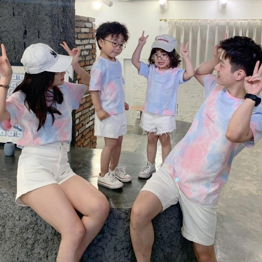 黛唯梵扎染T恤短袖亲子装一家三口四口夏季韩版休闲时尚母女父子装上衣国庆清明出游 商品图4