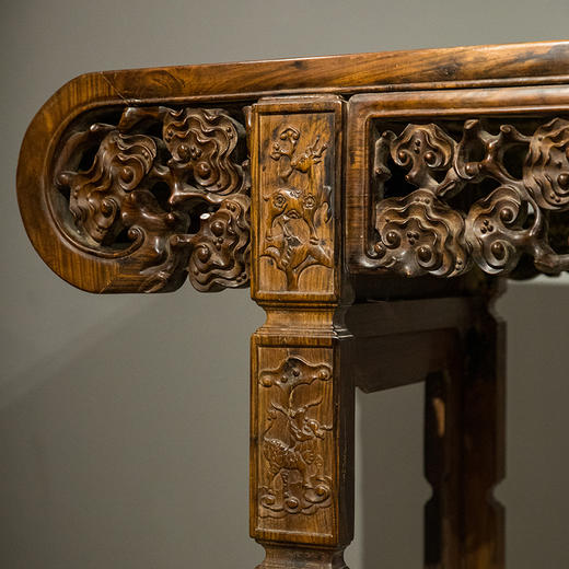 清 红木透雕灵芝纹书卷式条案 商品图1