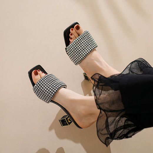 气质优雅，个性镶钻方跟高跟凉拖YSML-A122 商品图1