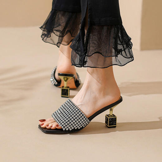 气质优雅，个性镶钻方跟高跟凉拖YSML-A122 商品图4