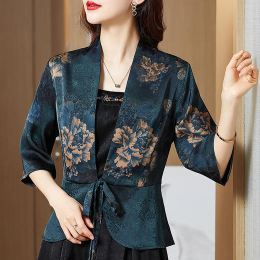 阔太太缎面短外套，女仿香云纱印花修身小西服开衫KQL-2060 商品图3