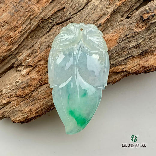 派瑞翡翠 翡翠挂件 糯冰种 绿色 商品图0