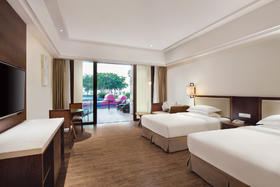 天鹅湖池畔亲水双床房暑期