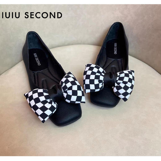 IUIU SECOND 2022年春夏新款棋盘蝴蝶结软底休闲单鞋U22AE18081 商品图1