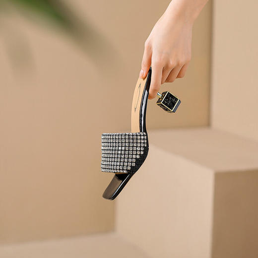 气质优雅，个性镶钻方跟高跟凉拖YSML-A122 商品图8