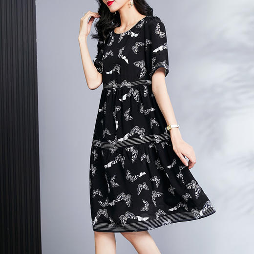 春夏新款真丝A字连衣裙黑色蝴蝶印花圆领宽松时尚气质连衣裙 CS74029 商品图2