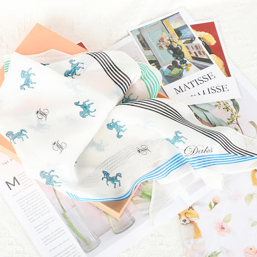 DA*S韩系时尚前为摩登风格小清新百搭桑蚕丝三角巾WXWD150 商品图5