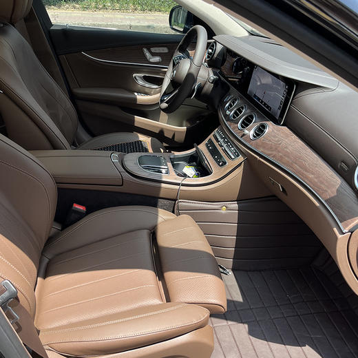 奔驰 E 300 L 尊贵型 【长租-深圳】 商品图6