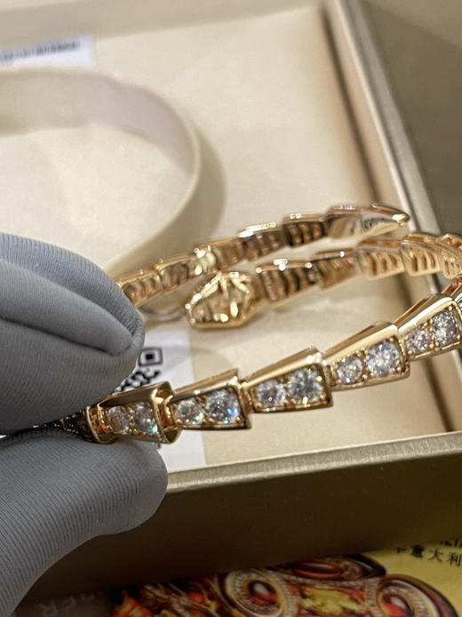 宝格丽蛇手镯-玫瑰金 商品图8