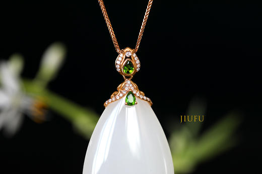 18K玫瑰金和田玉（白玉）镶钻吊坠--欲滴/双面水滴23*38mm 商品图3