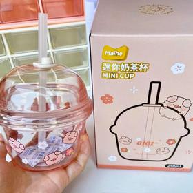 可爱猪猪水杯带吸管水杯迷你塑料杯子耐高温学生大容量小猪水杯国庆出游