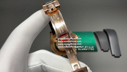N劳li士YM游艇2022终版116655-Oysterflex bracelet。表径40毫米，3235一体机芯指针顺转日历瞬跳。硅胶表带，男士手表，密底 商品图6