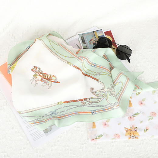 DA*S韩系时尚前为摩登风格小清新百搭桑蚕丝三角巾 商品图8