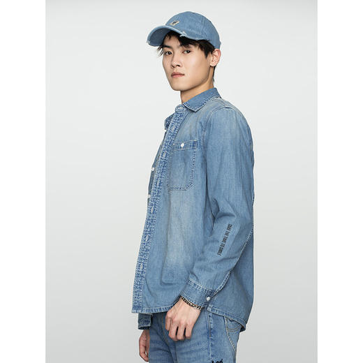 【Smiley®联名】Lee22春夏新品舒适浅蓝男长袖牛仔衬衫LMT001564 商品图3