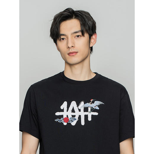 Lee宫廷文化“一品云鹤”潮服22春季新品舒适男短袖T恤LMT0015503RX00FK14000/K11000 商品图4