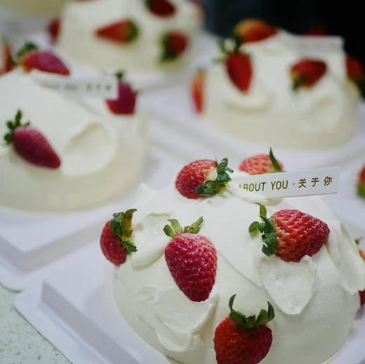 草莓炸弹 -4寸/6寸/8寸草莓季限定 一鲜奶动物奶油蛋糕 商品图2