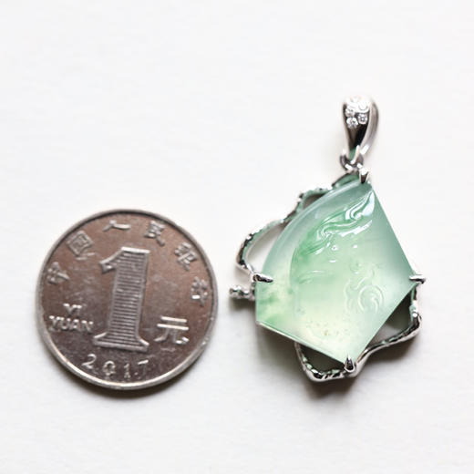 高冰种阳绿俏色佛在我心18k白金钻石镶嵌 商品图9