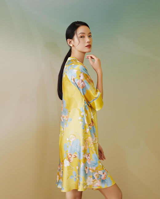 【皇锦】七分袖交叠领连衣裙 商品图3