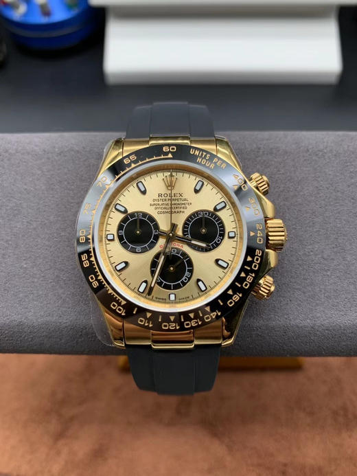 N劳li士黄金迪通拿余文乐M116518ln-0048，单独真正4130机芯，精钢镀厚金，黄金表壳。表壳厚度和zp一致，全部计时功能100% 实现， 使用了订制版KIF避震器 正品原版开模精品中的精品 商品图11