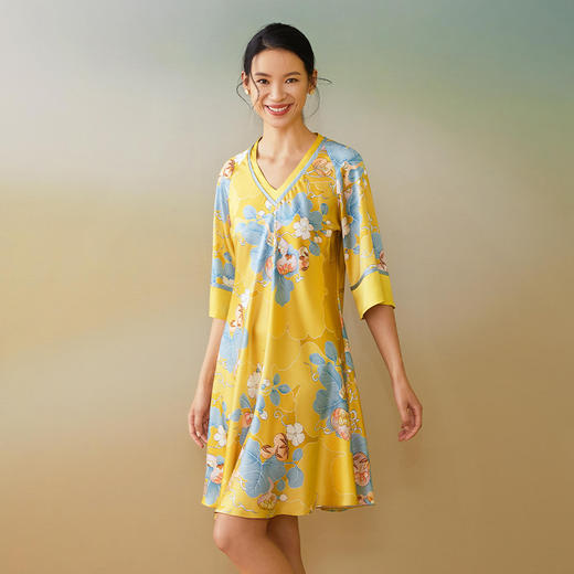 【皇锦】七分袖交叠领连衣裙 商品图0