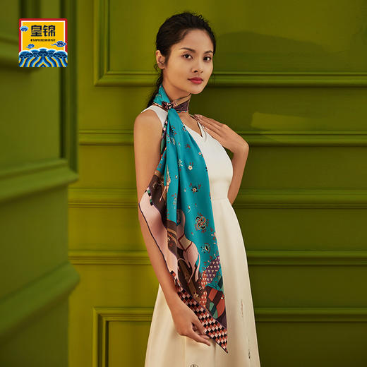 【皇锦】九色鹿丝巾印花方巾 商品图3