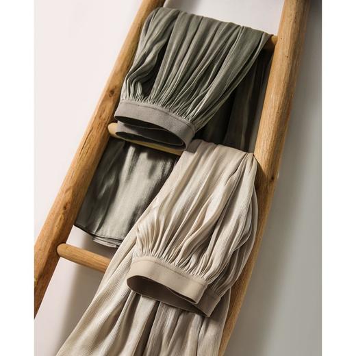 Bling bling~【流光半身裙】牛奶珠光感 灵动飘逸 大摆裙型 高腰设计 显高显瘦显腰线 商品图3