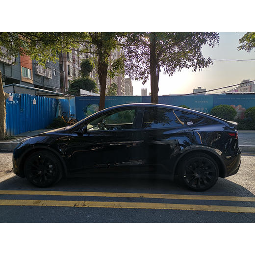 特斯拉 MODEL Y 标准续航后驱版 【长租-深圳】 商品图3