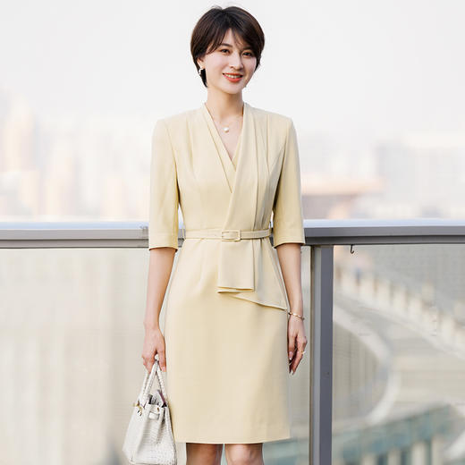 法式高级感连衣裙女春夏新款职业气质V领修身别致裙子 商品图2