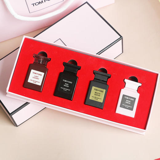 【双旦礼遇季 限时特惠】TF香水四件套礼盒甜蜜清新持久套盒失落樱花荆刺玫瑰乌木沉香白麝香 商品图2