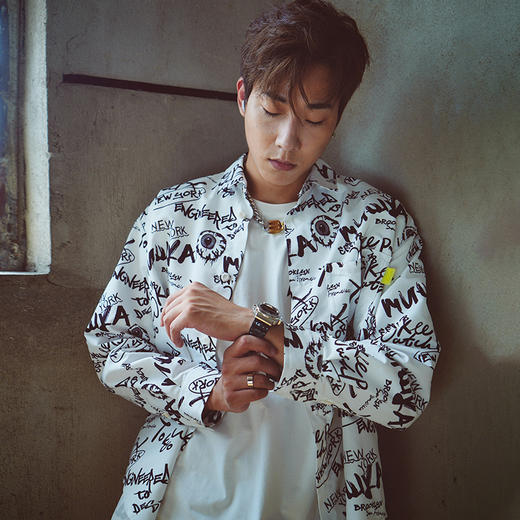 Mishka大眼球潮牌2022春夏新品满印涂鸦眼球宽松长袖衬衫男女同款 M21100219M	 商品图1