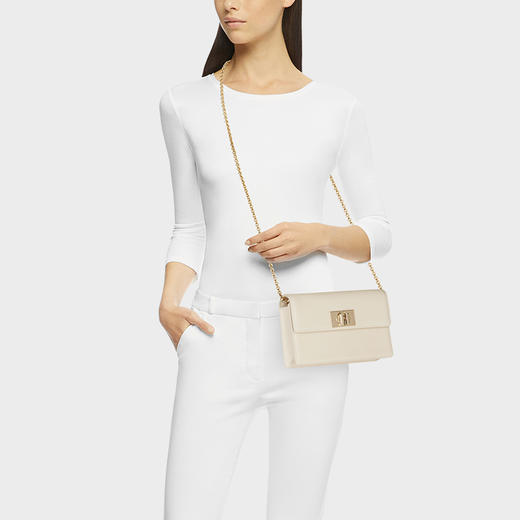 FURLA芙拉1927 热卖女士纯色皮革精制迷你斜挎包腰包 赠腰带配件 商品图3