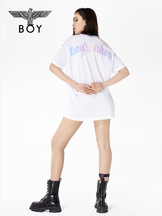 BOYLONDON短袖男女同款22春夏新品渐变字母印花简约白色T恤B221N01029 商品图4